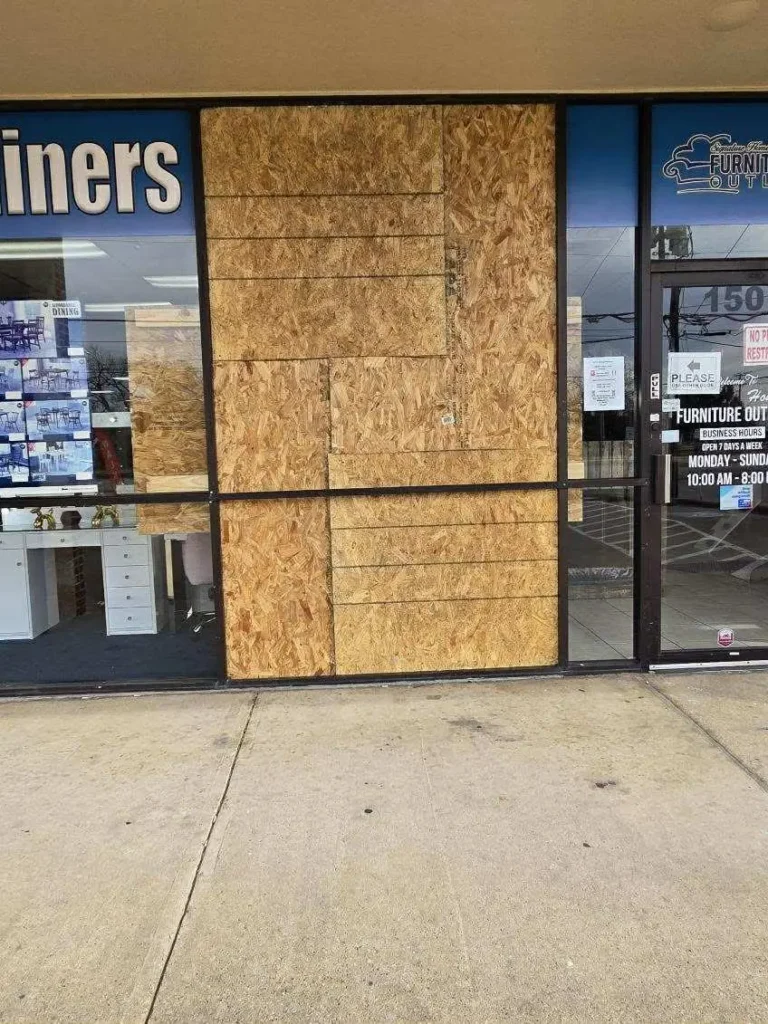 When Should Windows be Boarded Up in DFW?