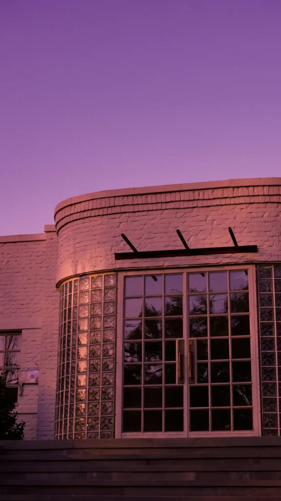 Glass Replacement in Dallas–Fort Worth: A Comprehensive Guide for Homes & Businesses