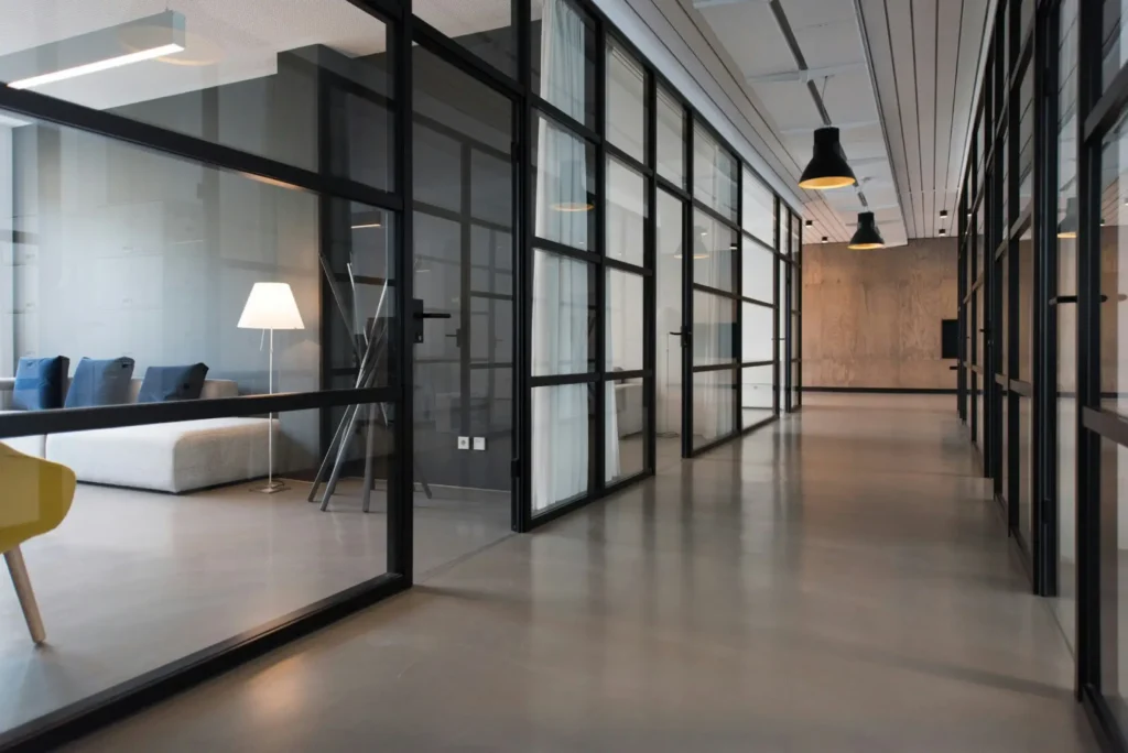 Commercial Glass Replacement Near Me in DFW: Storefronts, Doors, Offices, and Emergency Repairs