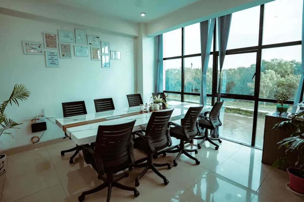 Office Glass Replacement in DFW: Interior Glass, Doors, Windows, and Commercial Repairs