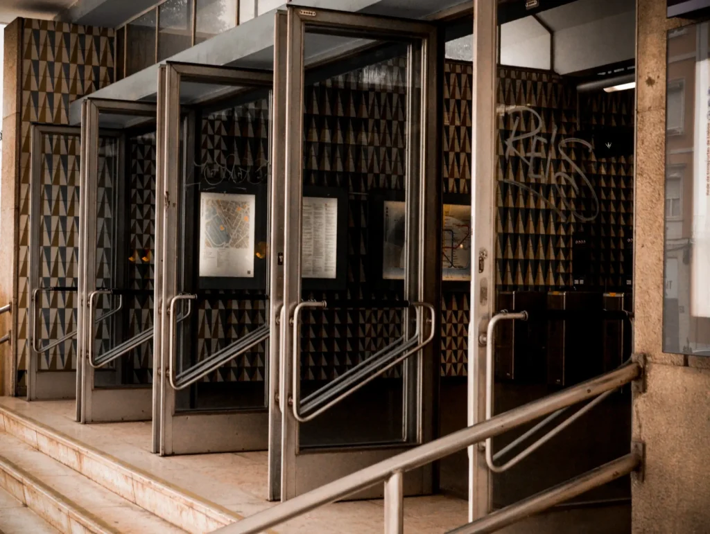 Commercial Door Glass Replacement in DFW: Entry Doors, Storefront Doors, and Safety Glass